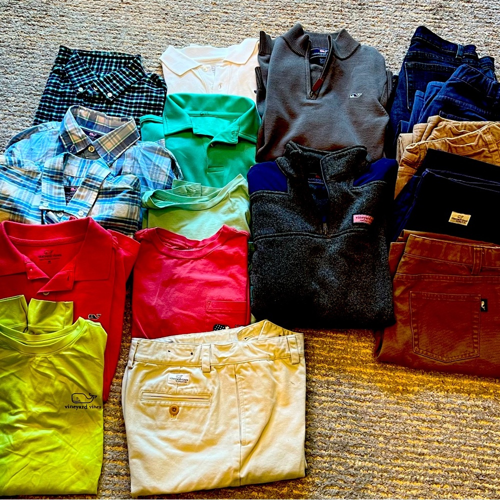 Vineyard vines, youth medium 17 pieces